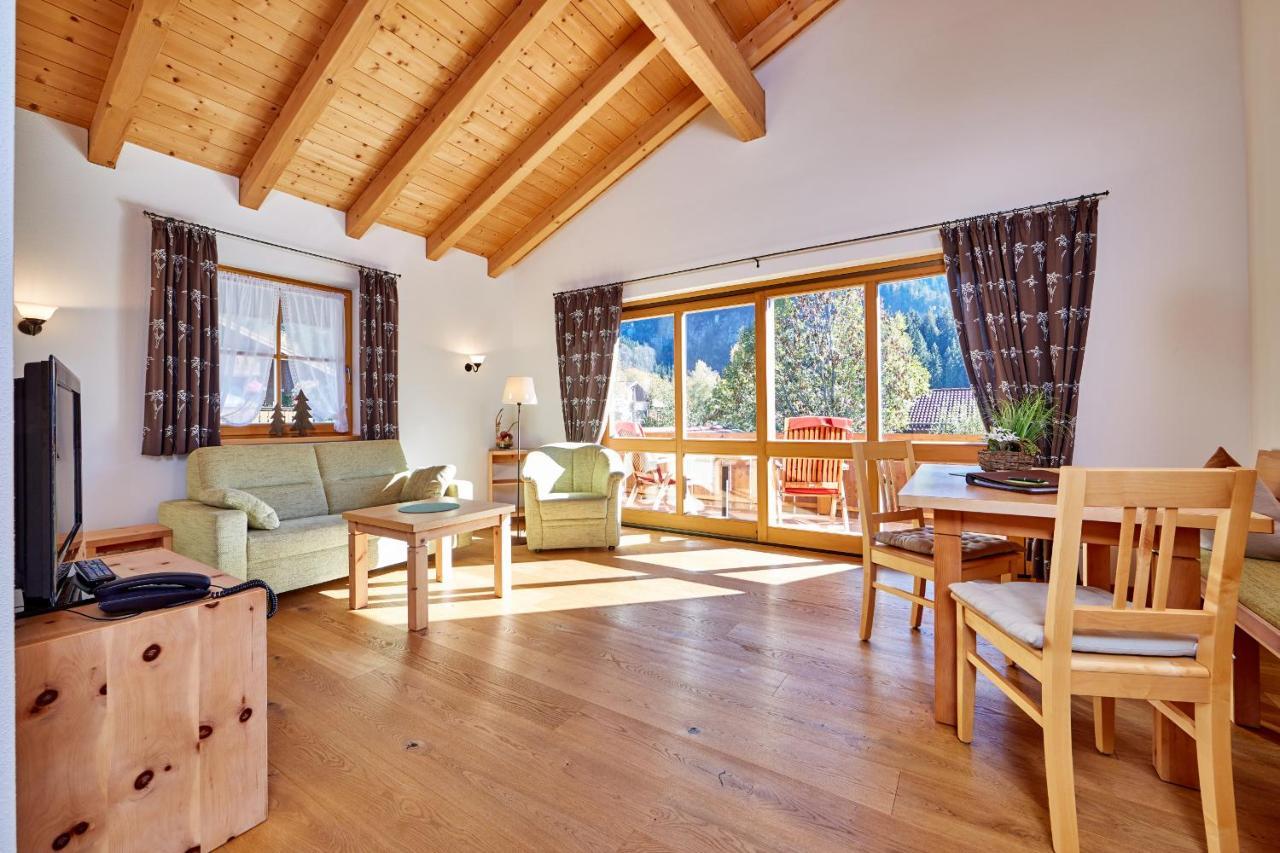 Ferienhaus Alpinissimo Oberammergau Exteriör bild